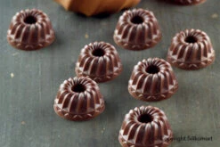 Silikomart Bakvorm 24 Tulbandjes ø 3,5 Cm Silicone Bruin -De Bakkerij Winkel 36.232.00.0060 13 1