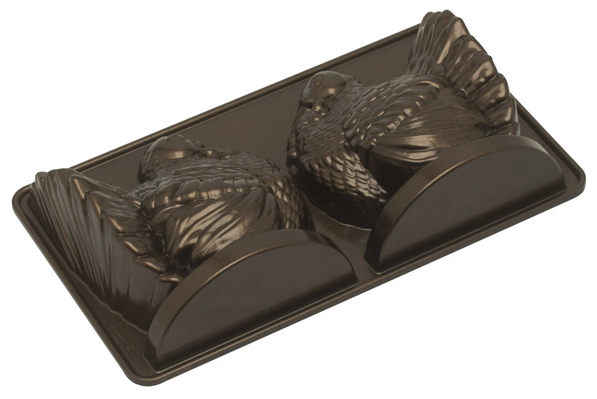 Nordic Ware 3D Classic Turkey Kalkoen Bakvorm 2,4 Liter Aluminium Bronskleurig 3 Nordic Ware 3D Classic Turkey Kalkoen Bakvorm 2,4 Liter Aluminium Bronskleurig