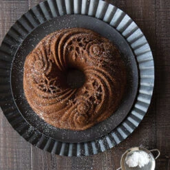 Nordic Ware Let It Snow Bundt Tulbandvorm Aluminium Grijs -De Bakkerij Winkel 93648 let it snow bundt 09 1k 18924.1641396403.1280.1280