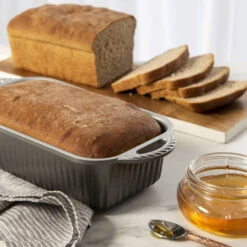 Nordic Ware Classic Loaf Bakvorm 29 X 14,2 Cm Aluminium -De Bakkerij Winkel 95224 classic loaf 02 1k 43032.1624637814.1280.1280