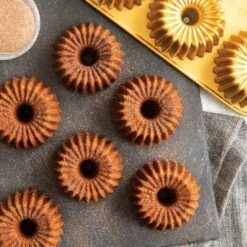 Nordic Ware Brilliance Bakvorm 6 Tulbanden Gietaluminium 6 Nordic Ware Brilliance Bakvorm 6 Tulbanden Gietaluminium -De Bakkerij Winkel brilliance mini w pan 03 780x780