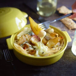 Emile Henry Ovenschaal Voor Kaas 19,5 X 17,5 Cm Aardewerk Geel -De Bakkerij Winkel emile henry ovenschaal voor kaas geel