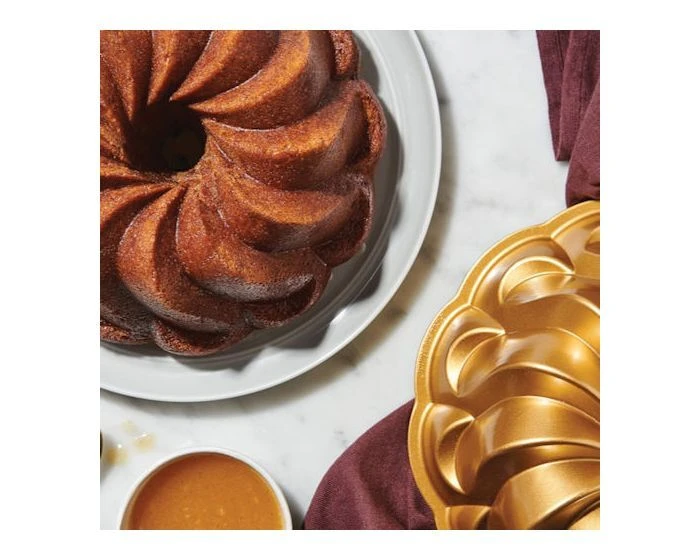 Nordic Ware Pirouette Bundt Goud Aluminium 6 Nordic Ware Pirouette Bundt Goud Aluminium - Afbeelding 4
