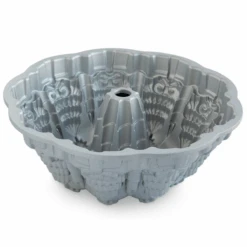 Nordic Ware Very Merry Bundt Bakvorm Zilver Aluminium 7 Nordic Ware Very Merry Bundt Bakvorm Zilver Aluminium -De Bakkerij Winkel nordic ware very merry bundt bakvorm zilver aluminium4