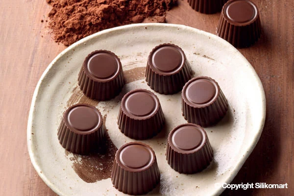 Silikomart EasyChoc Praline Bonbonvorm 15 Cilinders ø 3 Cm Silicone Bruin - Afbeelding 3