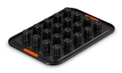 Le Creuset Pâtiliss Bakvorm Voor 20 Mini-cannelés Staal Zwart 7 Le Creuset Pâtiliss Bakvorm Voor 20 Mini-cannelés Staal Zwart -De Bakkerij Winkel t 68a663241473459c754a60b1214dcc88